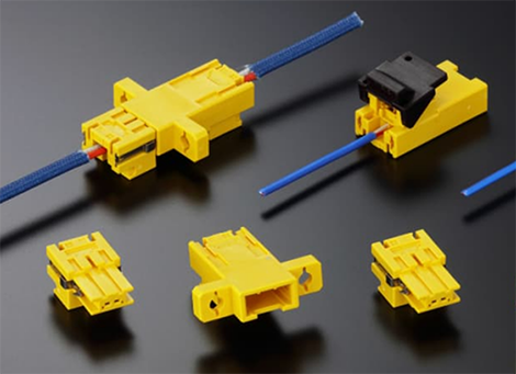 スプリングクランプ方式結線で勘合ロック付き熱電対用コネクタ